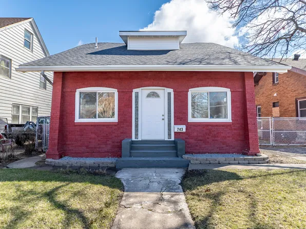 743 Buchanan St, Gary, IN 46402