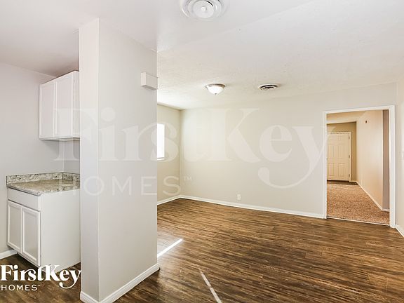 5th image of 3020 Palmdale St