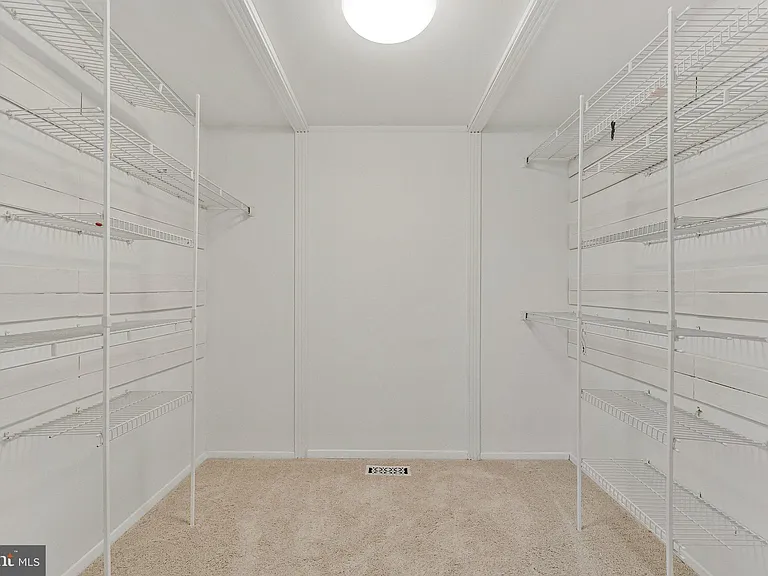 12805 Melvue Ct — Photo 16