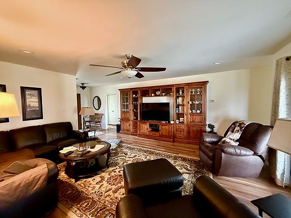 4th image of 3283 High Sea Dr