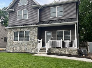 15 Sally St, Bloomingdale, NJ 07403