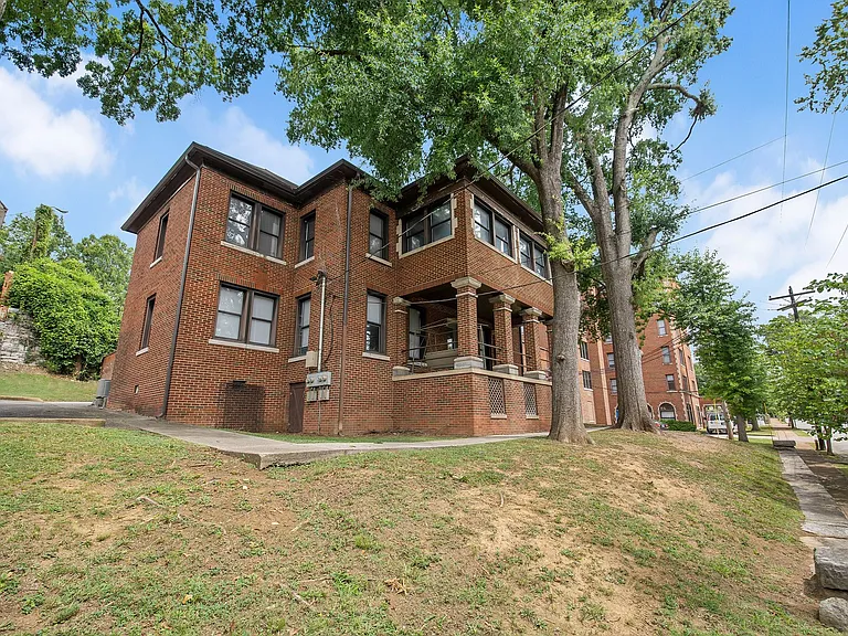 Fort Wood Apartments — Photo 6