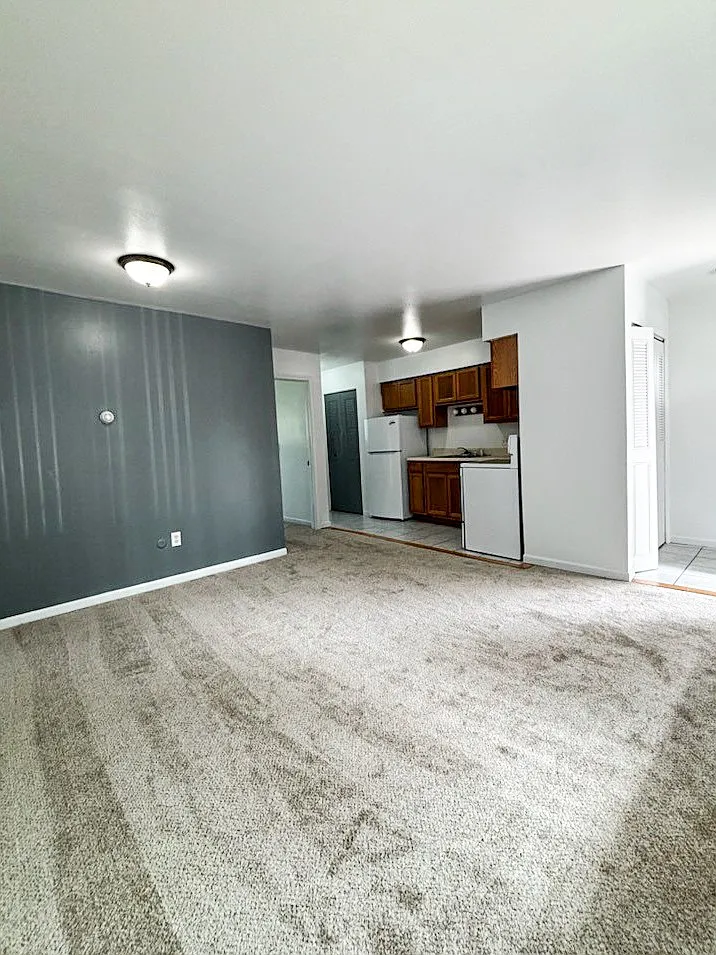 217 W Main St — Photo 1