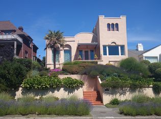 2248 W Viewmont Way W, Seattle, WA 98199