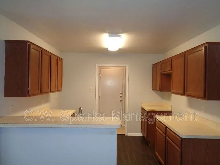 13651 Biggs St — Photo 36