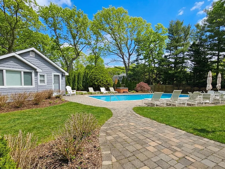 13 Beachland Ave — Photo 3