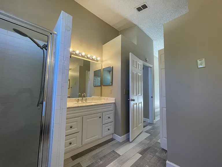 9303 Rockrose Dr — Photo 31