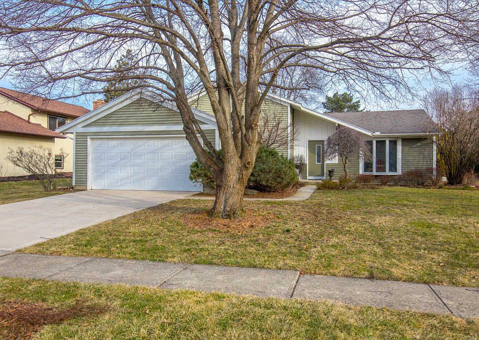 1st image of 6572 Merringer Ave