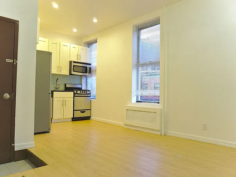 248 E 111th St #2B — Photo 10