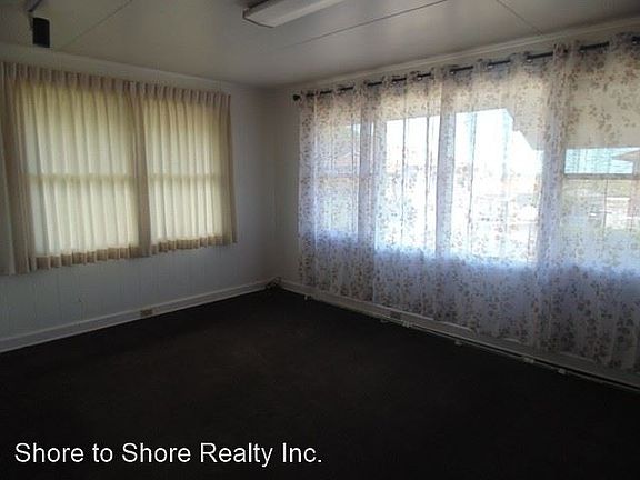 3rd image of 377 Kiele St