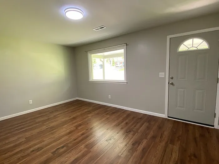 117 Cedardale Ln — Photo 10