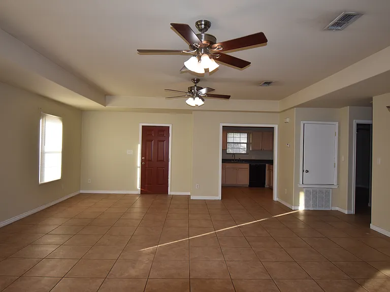 104 Alyssa Dr #A — Photo 2