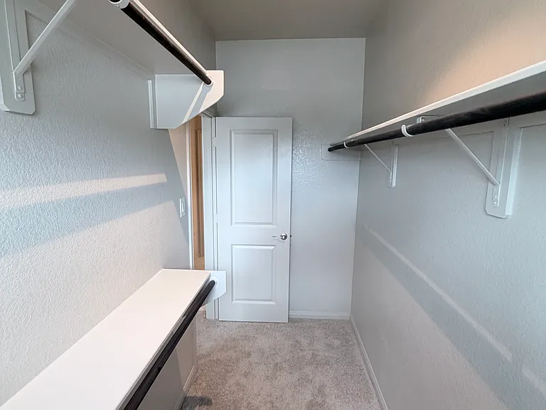1211 Foxglove — Photo 17