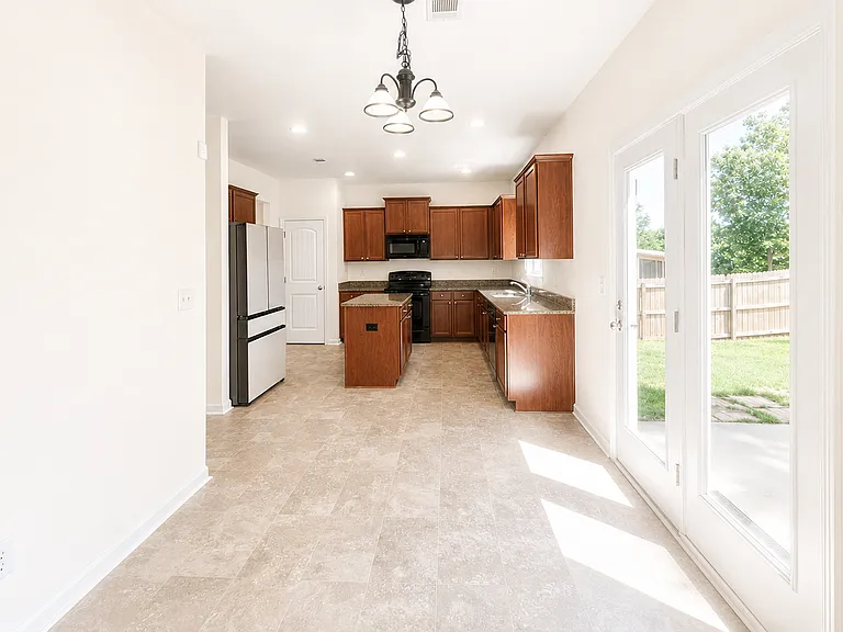 11 Phaeton Ave — Photo 11