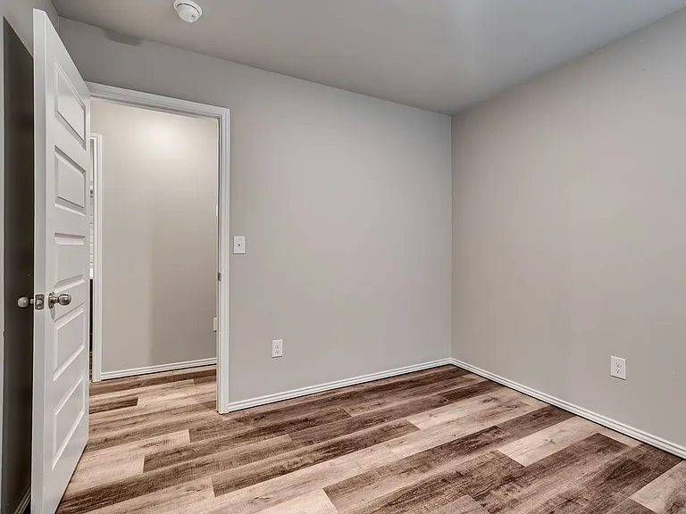 9724 Saddle Dr — Photo 22