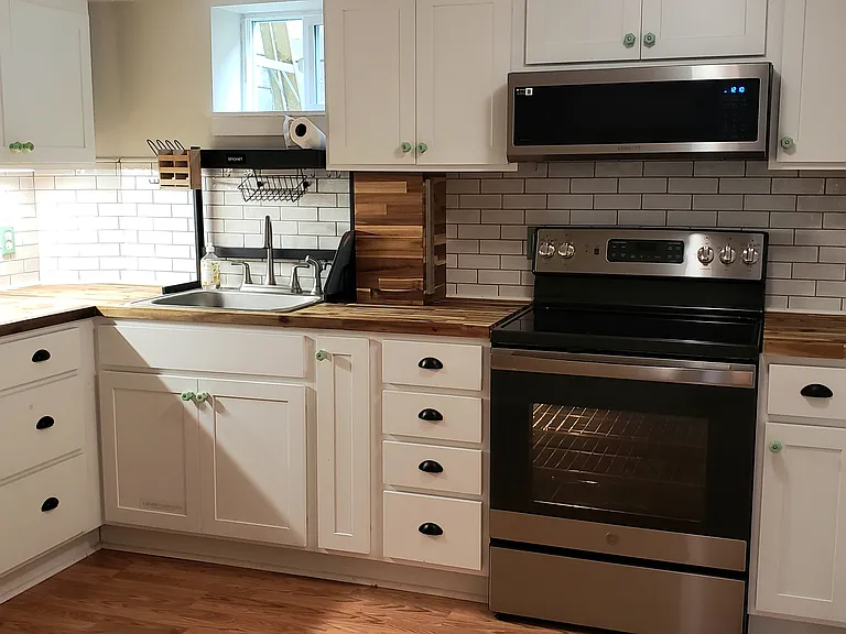 New kitchen. New appliances.