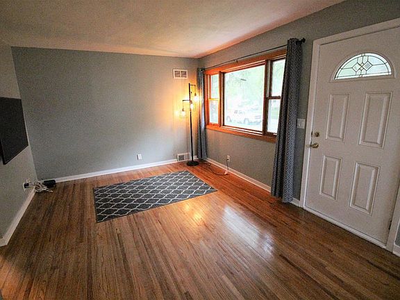 3rd image of 3020 Strauss Ct