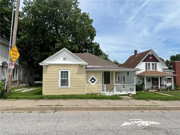 525 S Crysler Ave, Independence, MO 64052