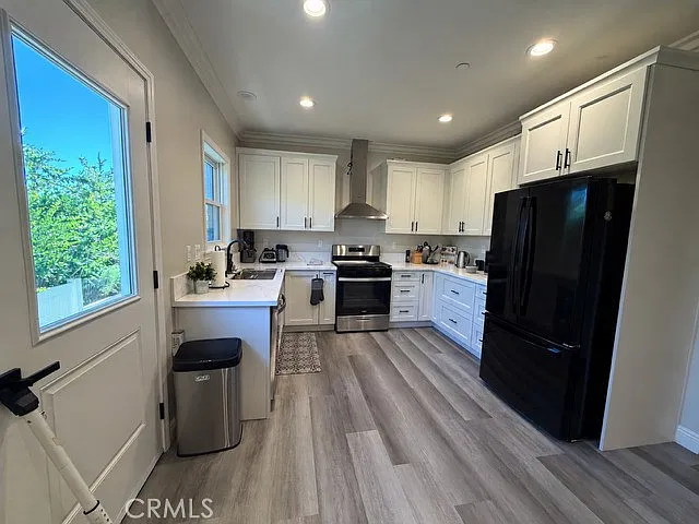 569 Lincoln Ave — Photo 4