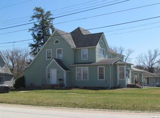 704 Wabash Ave, Carthage, IL 62321