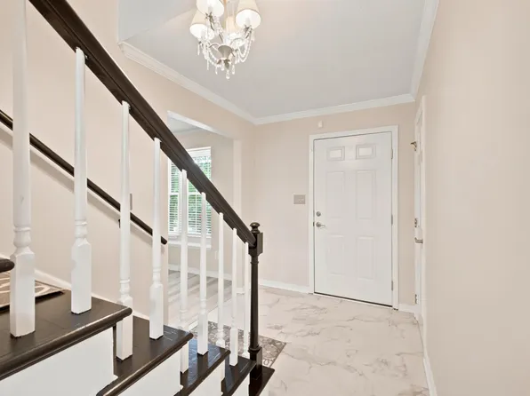1605 Sycamore Dr, Garner, NC 27529