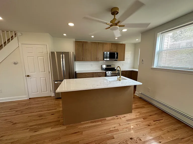 651 Copley Rd — Photo 2