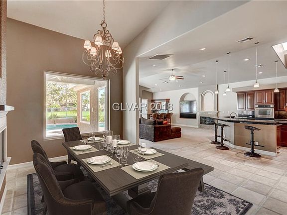 3rd image of 3168 Bel Air Dr