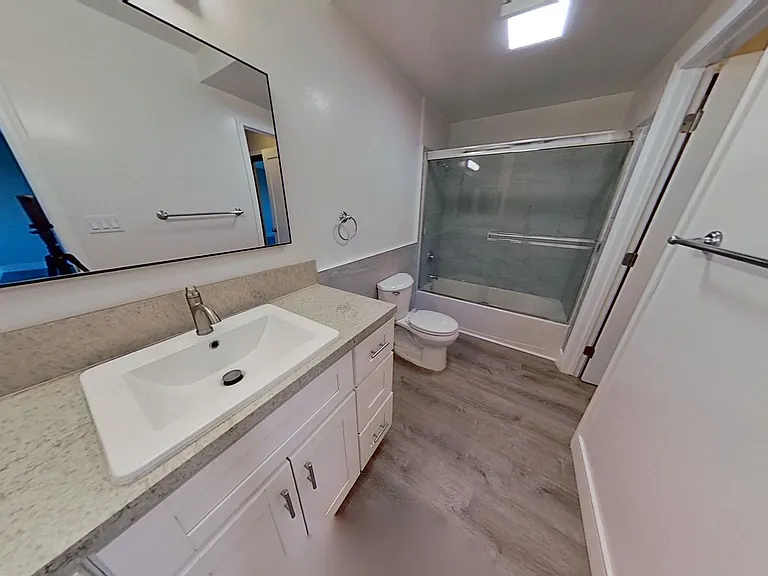 Bronze Door Apartments — Photo 14