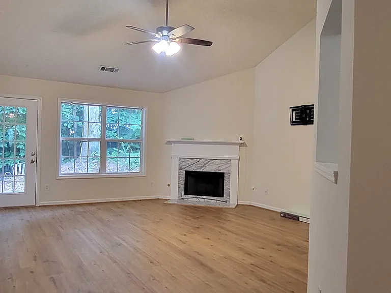 613 Mattie Farm Pl — Photo 3