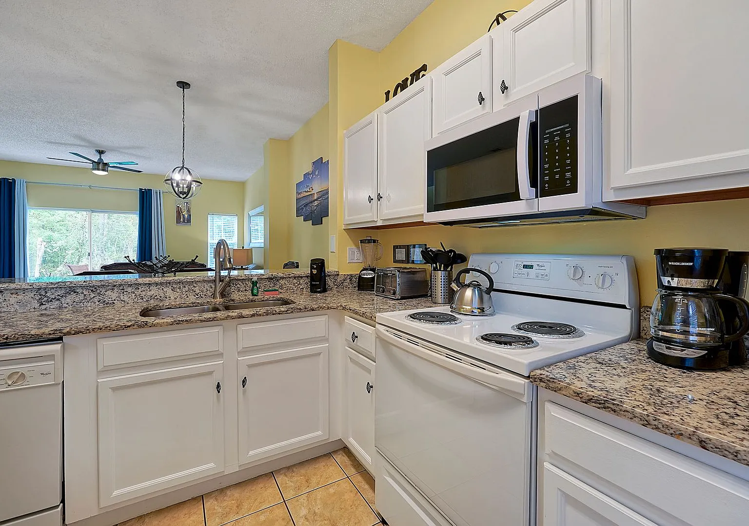 Fully Furnished Available For A Minimum 1-Year Lease! — Photo 3