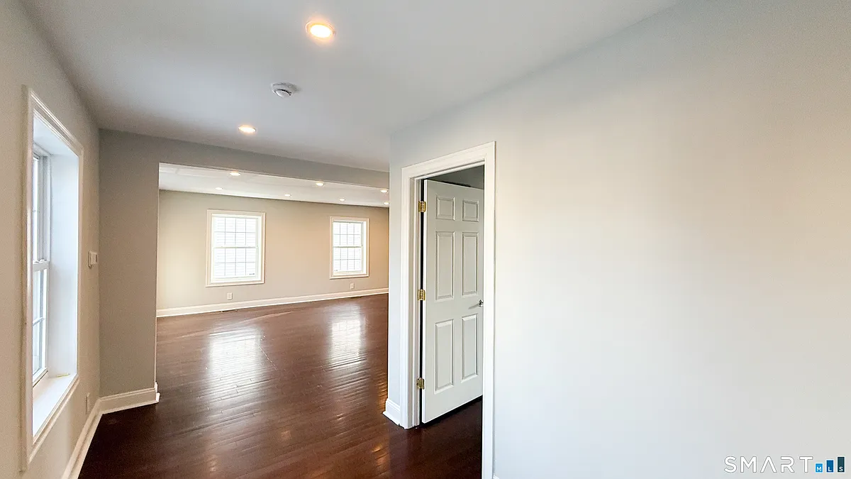 Building Photo - 271 Seaside Ave #A