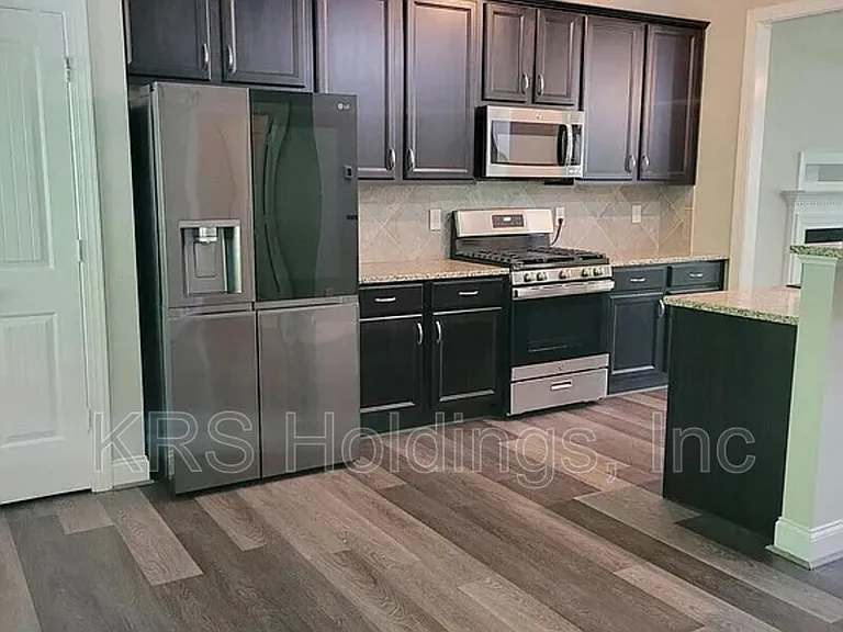 750 Sycamore Springs Dr — Photo 5