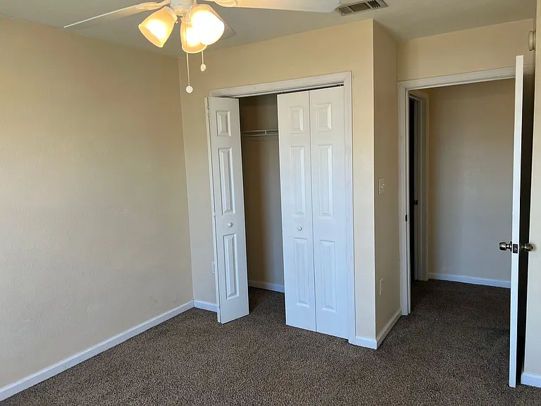 1028 Anniston Ct — Photo 14