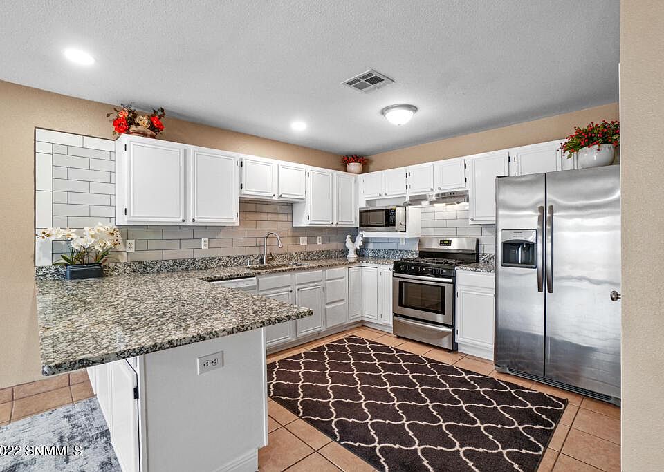 1st image of 3863 Thurston Ct