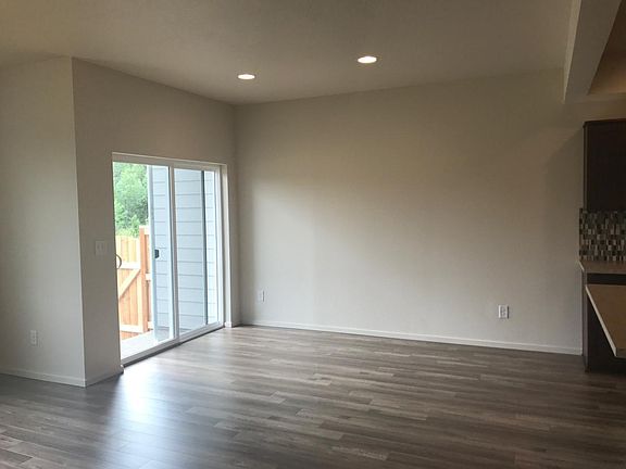 5th image of 8605 NE 14th Ave