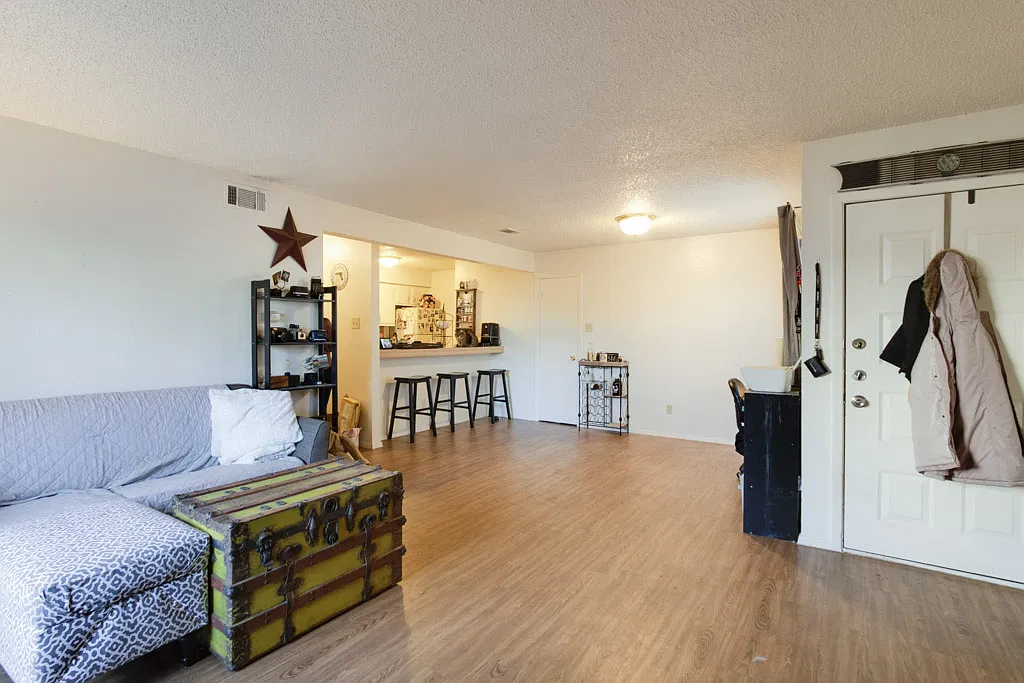 5203 Evans Ave — Photo 3