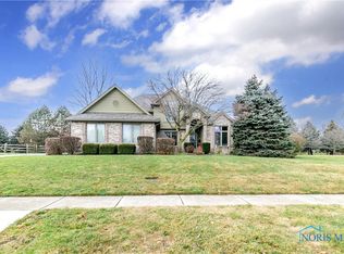 3130 Stonegate Dr, Maumee, OH 43537