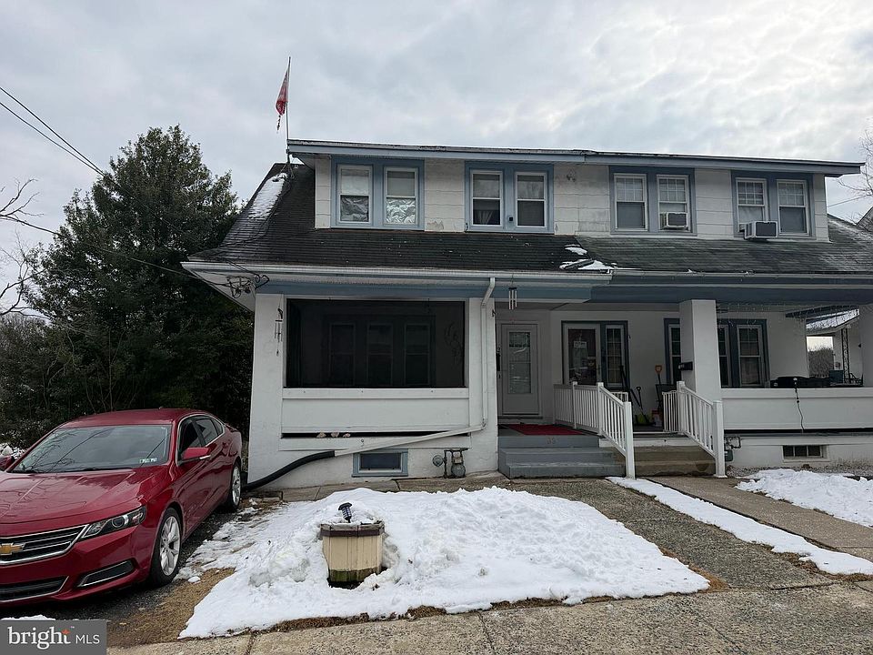 1st image of 25 W 33rd St