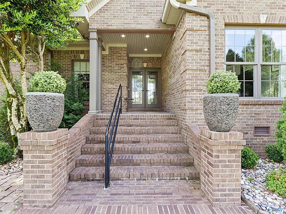 3rd image of 273 Edmonds Dr