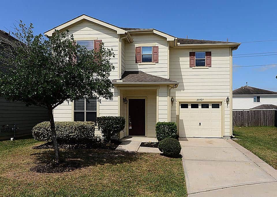1st image of 20927 Gastonbury Ln