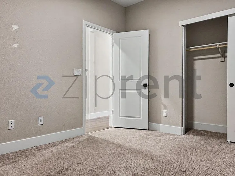 2272 Borealis Cir — Photo 40