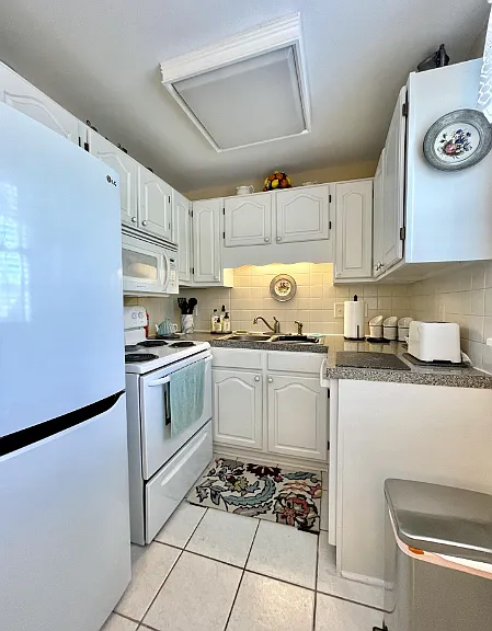 160 Palmetto Rd #8 — Photo 4