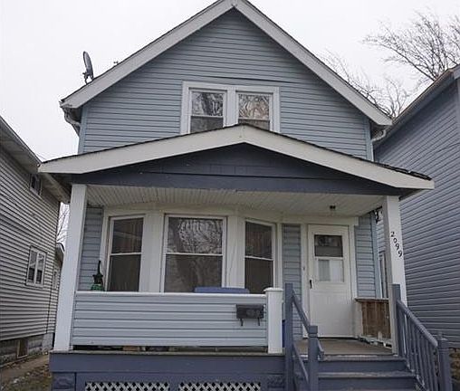 2nd image of 2099 W 106th St