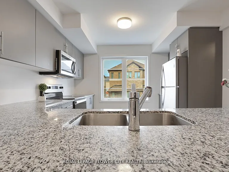 205 W Oak Trl #16 — Photo 25