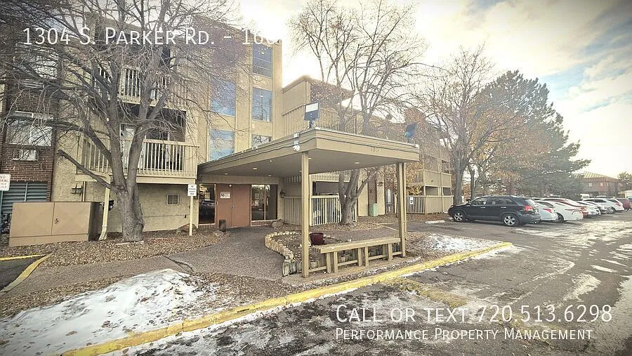 **1 Bedroom, 1 Bathroom Newly Renovated Condo** — Photo 2