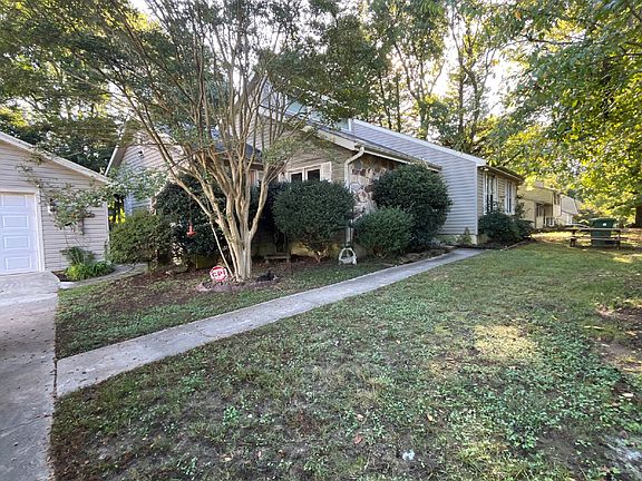 2nd image of 317 Lakeside Dr
