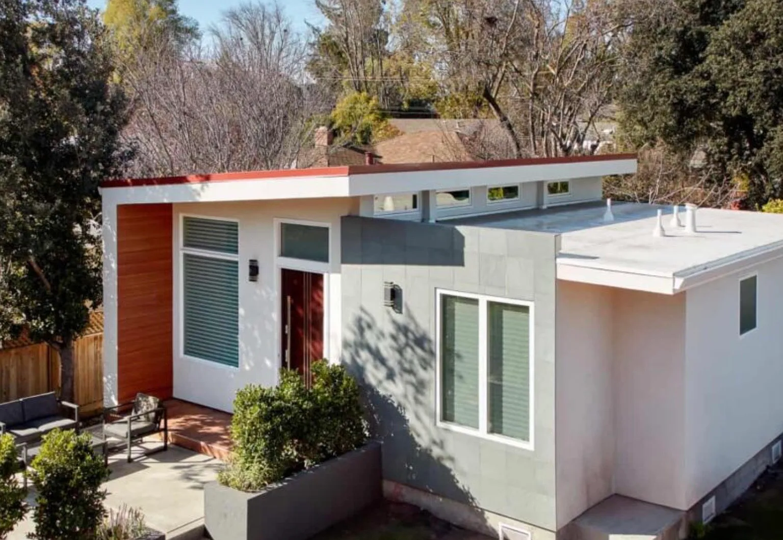 2 bed, 1.5 bath, 1000 sqft, $11,500 — Photo 1
