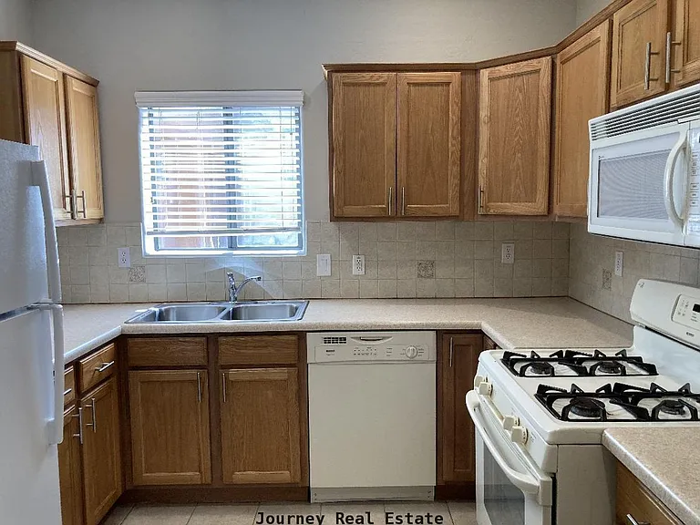 8507 E Leigh Dr — Photo 10