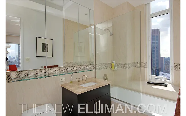 Sold by Douglas Elliman | media 21