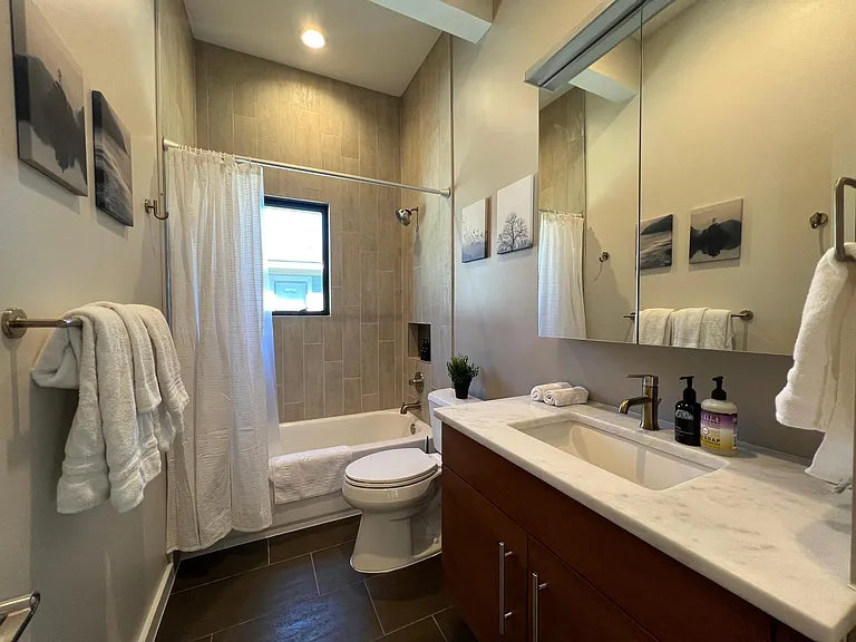 504 Morgan St NE — Photo 25
